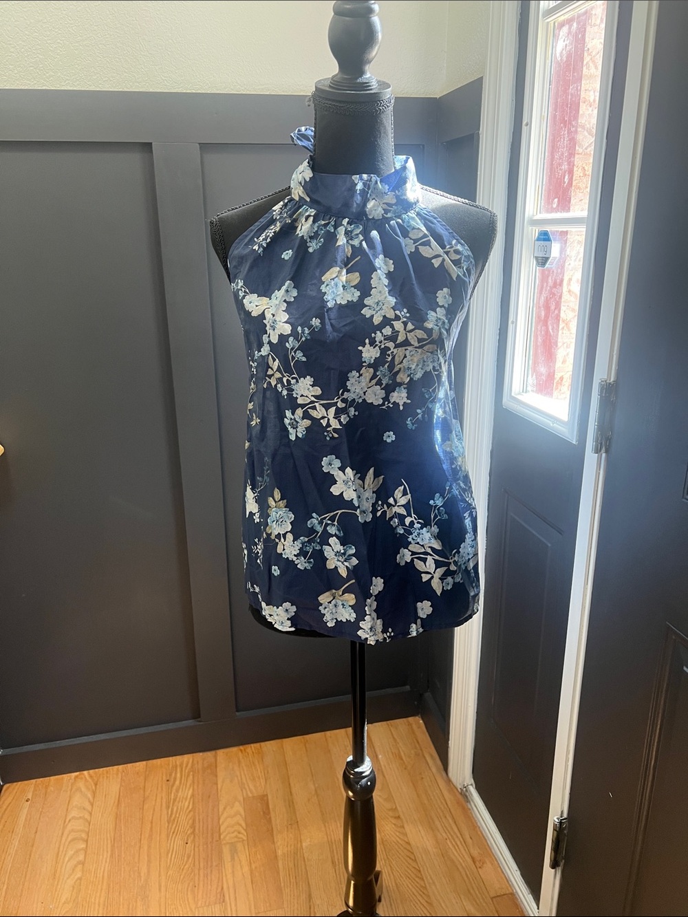 Floral Halter Neck Tie back Top – Navy